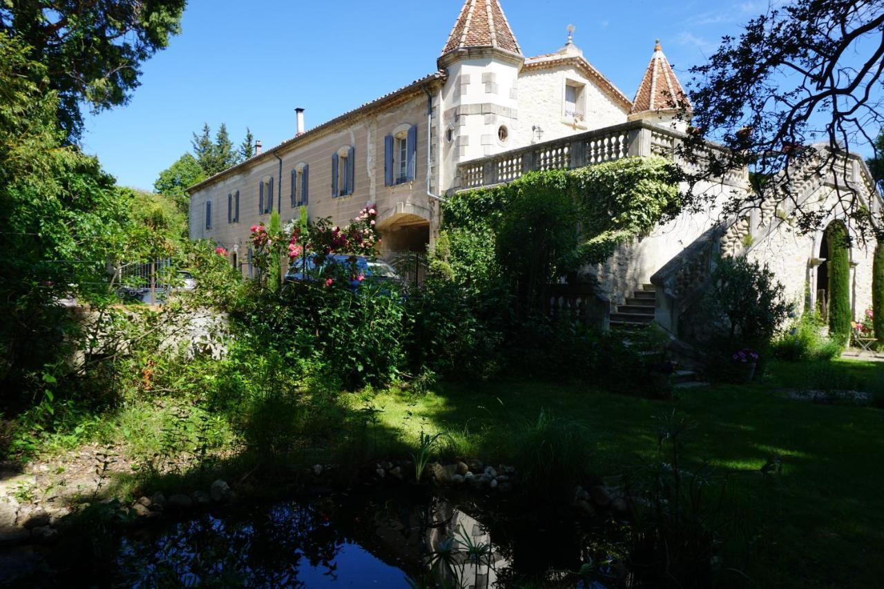 Les Deux Tours Acomodação com café da manhã Brignon Exterior foto