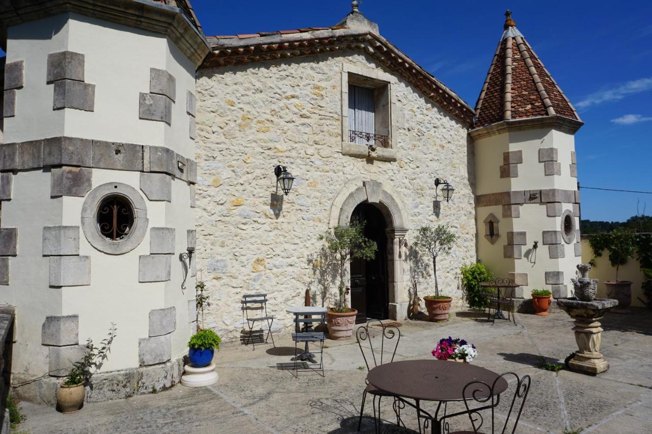 Les Deux Tours Acomodação com café da manhã Brignon Exterior foto