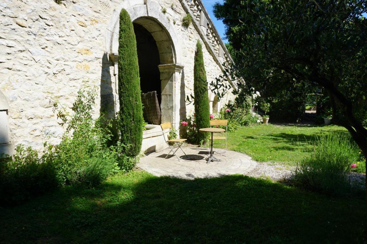 Les Deux Tours Acomodação com café da manhã Brignon Exterior foto
