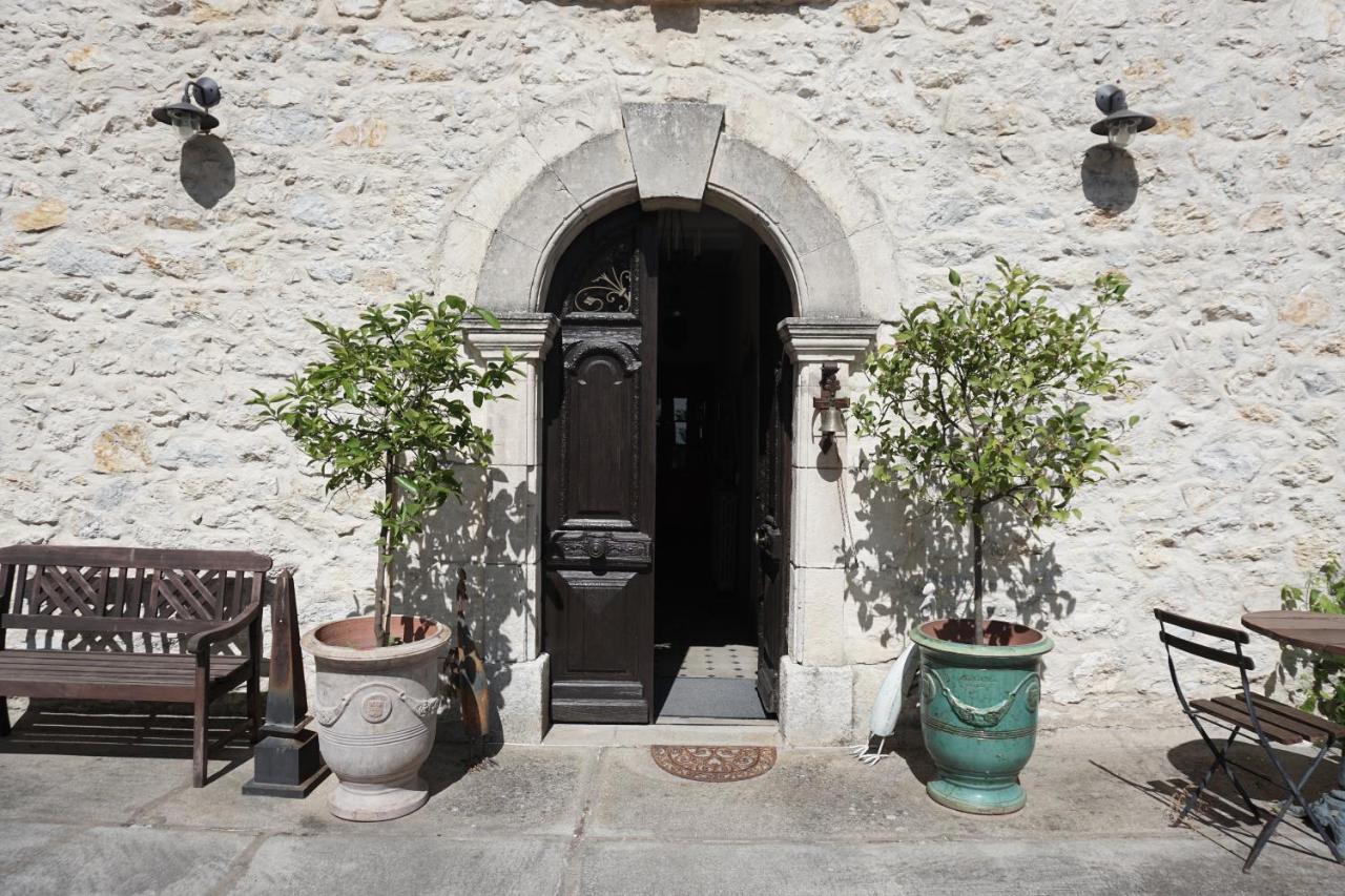 Les Deux Tours Acomodação com café da manhã Brignon Exterior foto