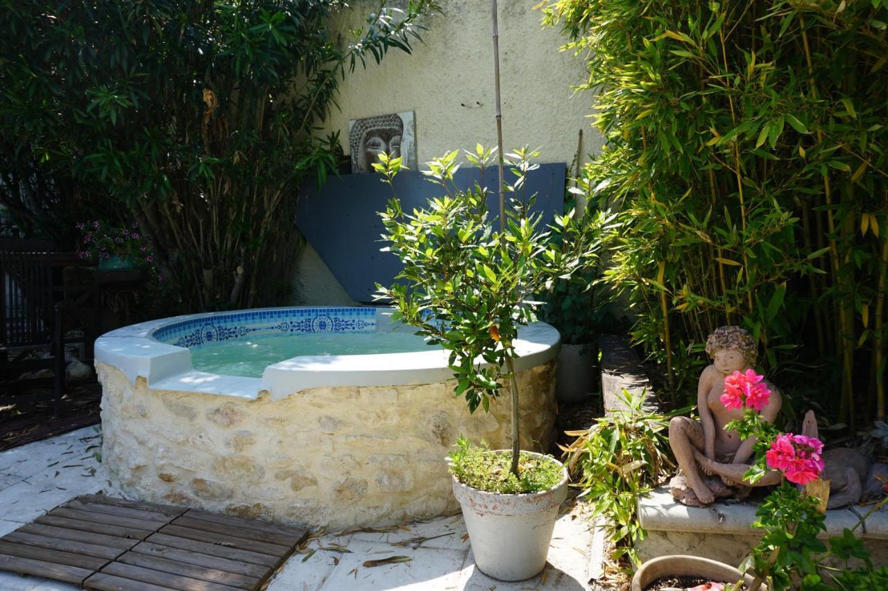 Les Deux Tours Acomodação com café da manhã Brignon Exterior foto