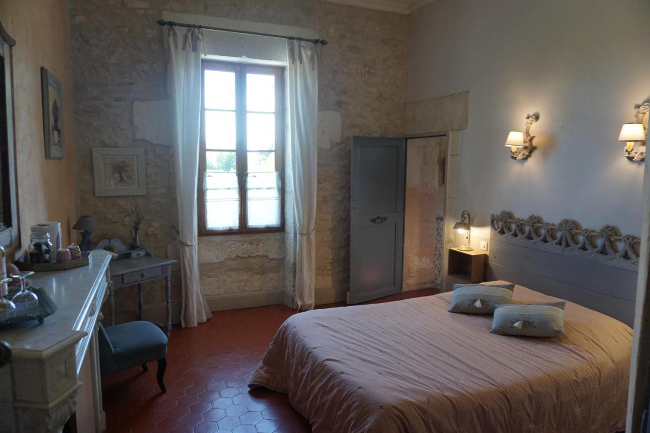 Les Deux Tours Acomodação com café da manhã Brignon Exterior foto