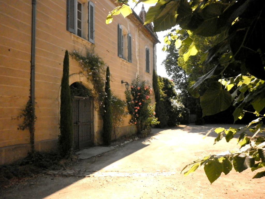Les Deux Tours Acomodação com café da manhã Brignon Exterior foto