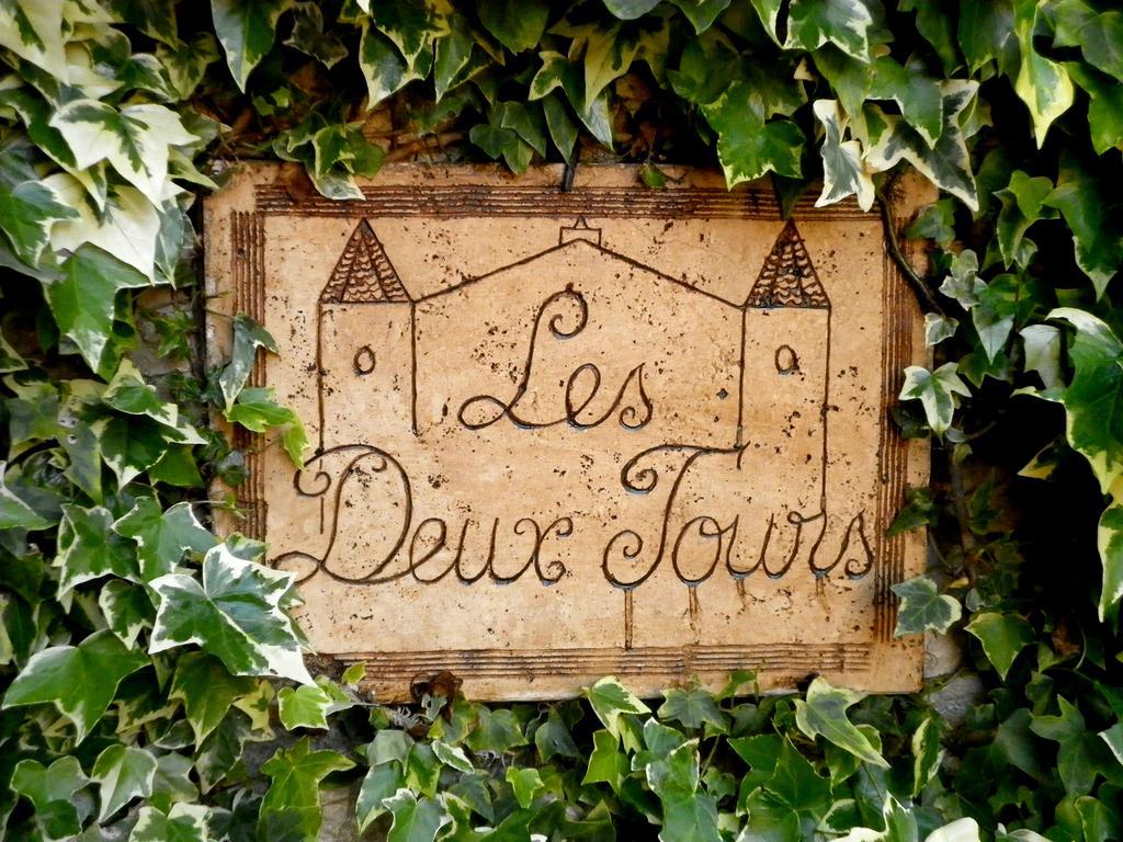 Les Deux Tours Acomodação com café da manhã Brignon Exterior foto