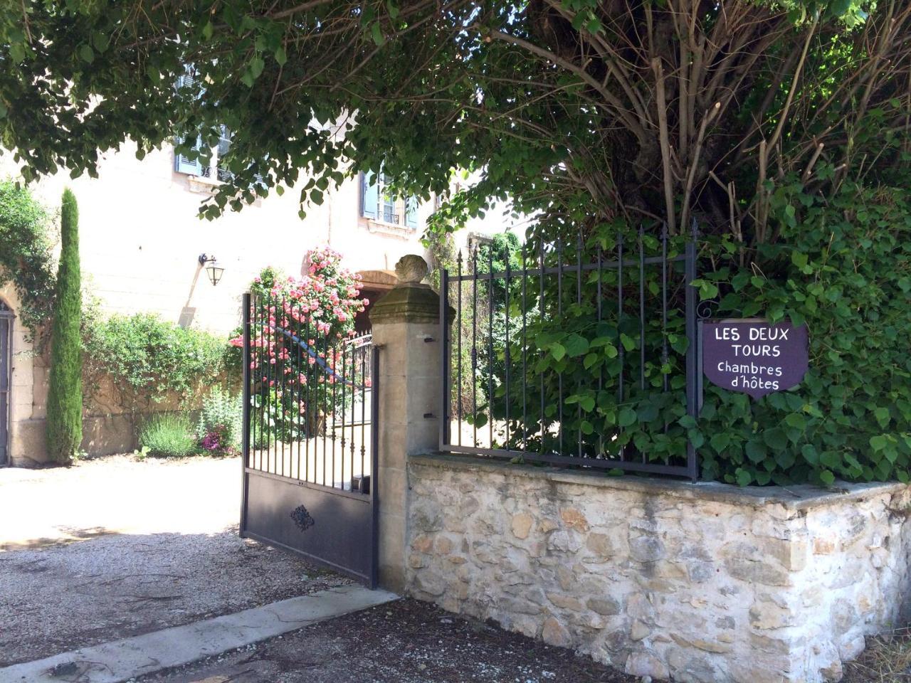 Les Deux Tours Acomodação com café da manhã Brignon Exterior foto